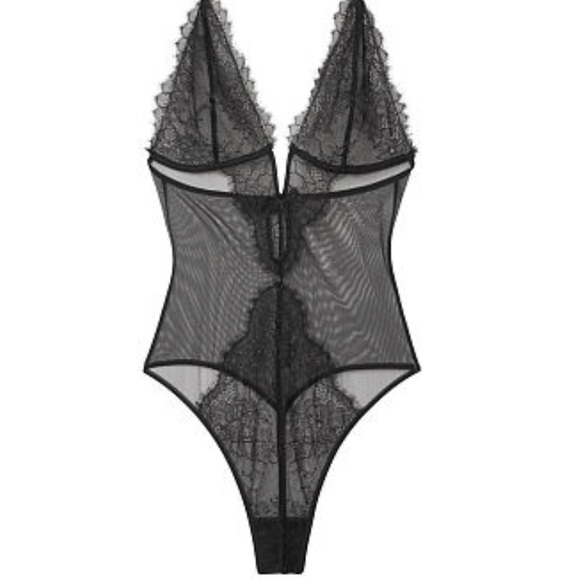 Victoria Secret Lace Teddy - Picture 2 of 5